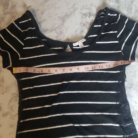 Black and White Striped top - Picture 5 of 6